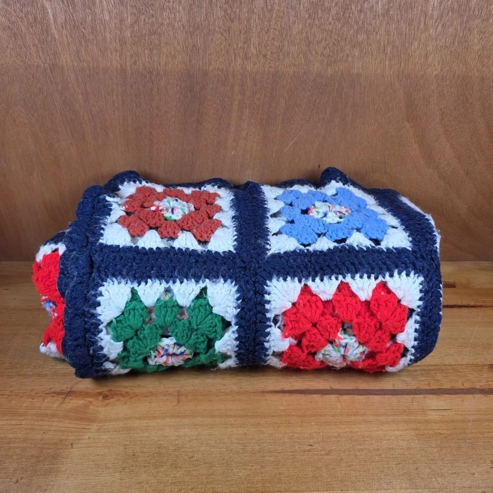 Vtg Handmade Crochet Granny Square Afghan Throw Blue Multicolor‎ 50